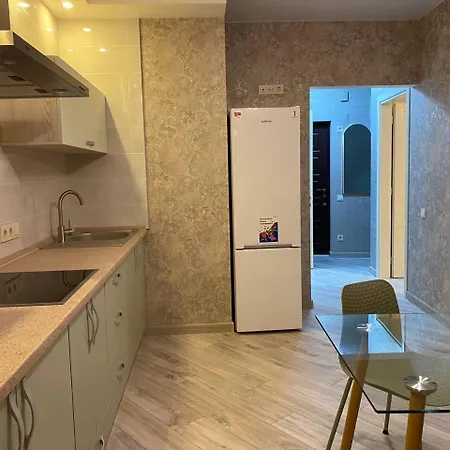 42 Kadorr Apartment *